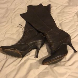 Pretty Brown Pebbled leather boots